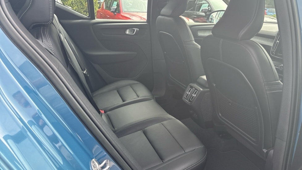 Volvo XC40 Plus, B4 Awd Mild Hybrid, Dark HV72TYS Blue #6