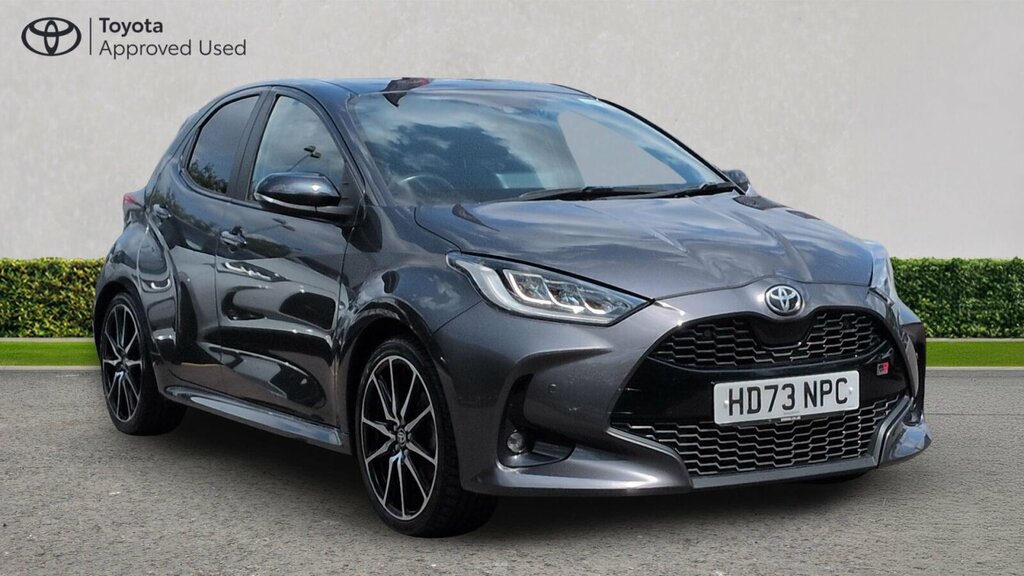Toyota Yaris 1.5 Vvt-h Gr Sport Hatchback Hybrid E-c Grey