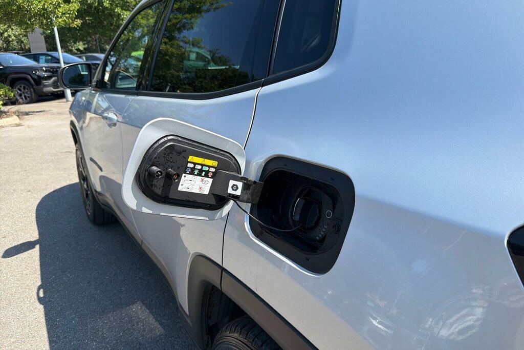 Jeep Compass Suv White #24