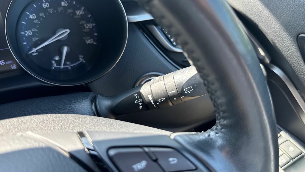 Toyota C-Hr Dynamic Silver #44