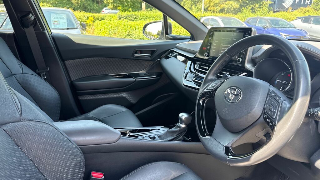 Toyota C-Hr Dynamic Silver #12