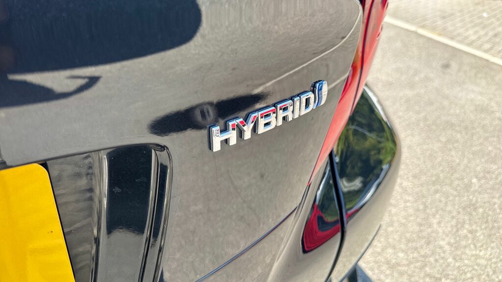Toyota C-Hr Dynamic Silver #36