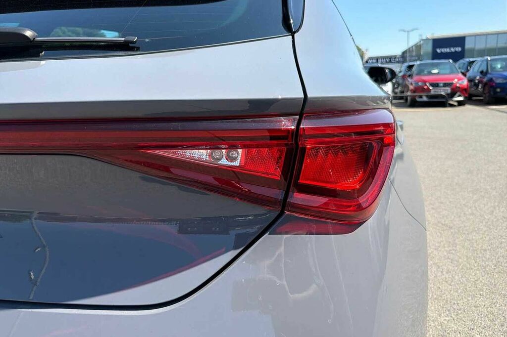 Cupra Leon 2L Vz1 Red #55