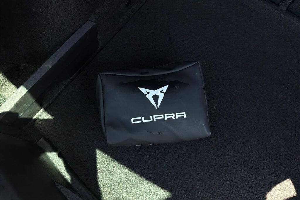 Cupra Leon 2L Vz1 Red #42