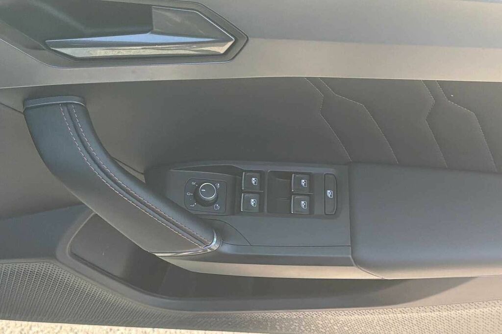Cupra Leon 2L Vz1 Red #36