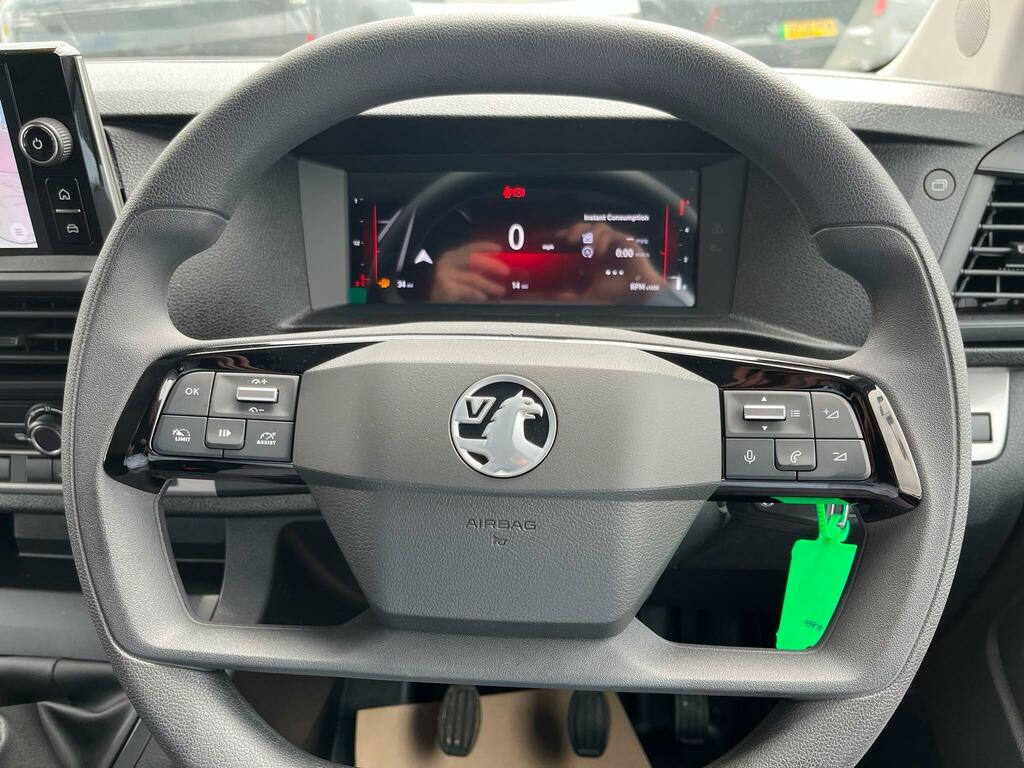 Vauxhall Vivaro Pro White #22
