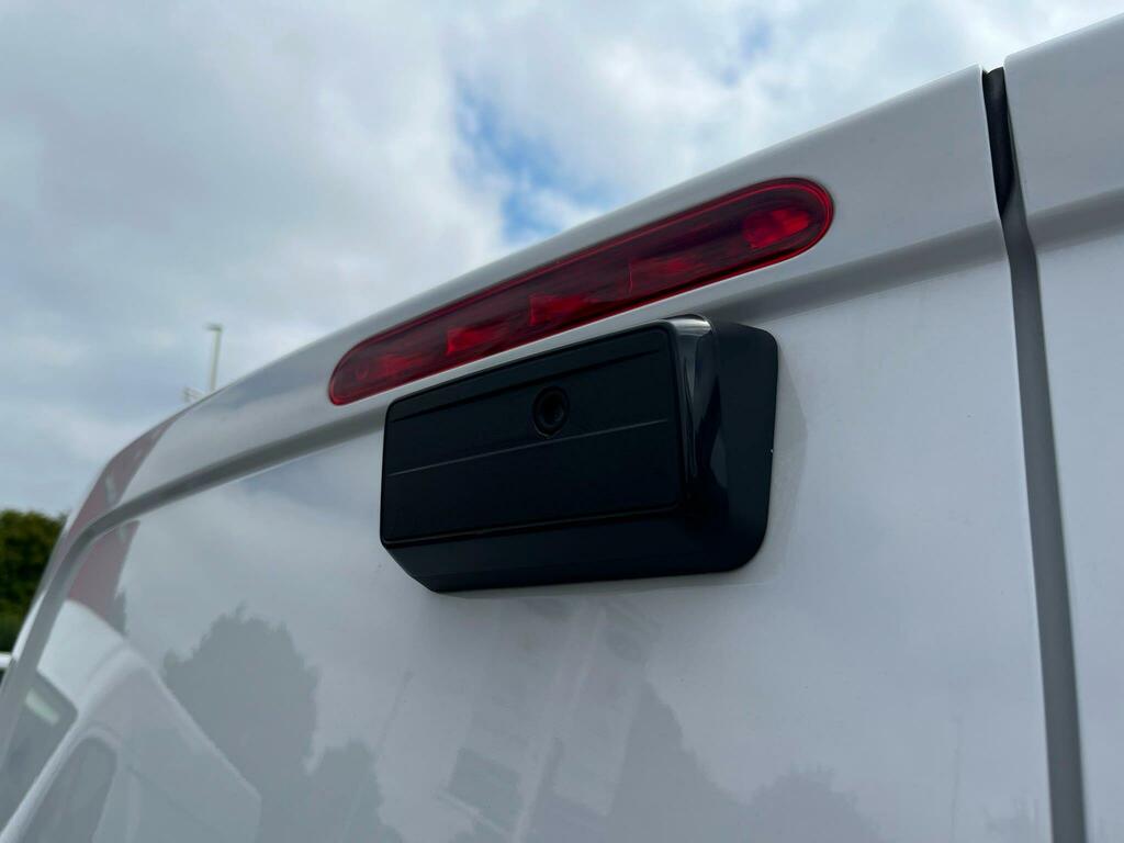 Vauxhall Vivaro Pro White #25