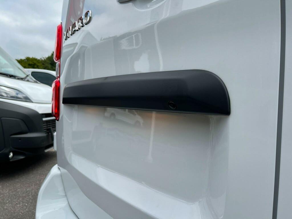 Vauxhall Vivaro Pro White #27