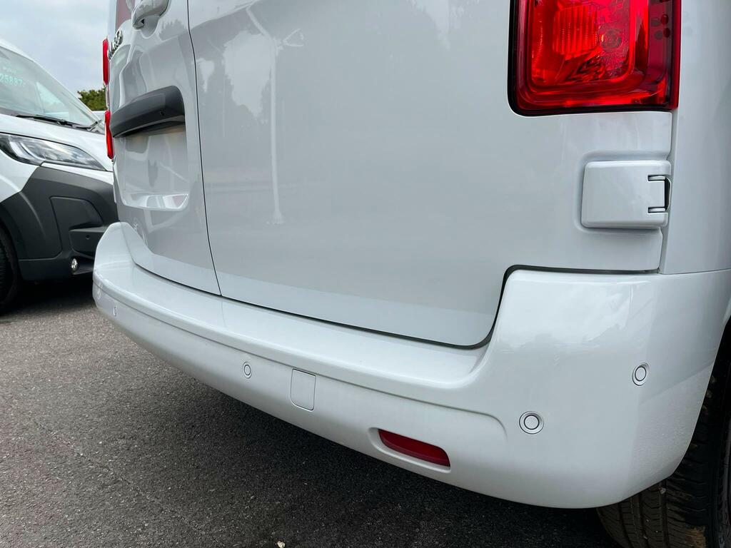 Vauxhall Vivaro Pro White #28