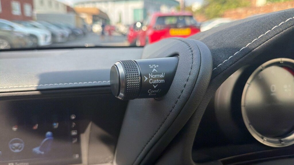 Lexus LC 500 5.0 Sport Mark Levinson White #52