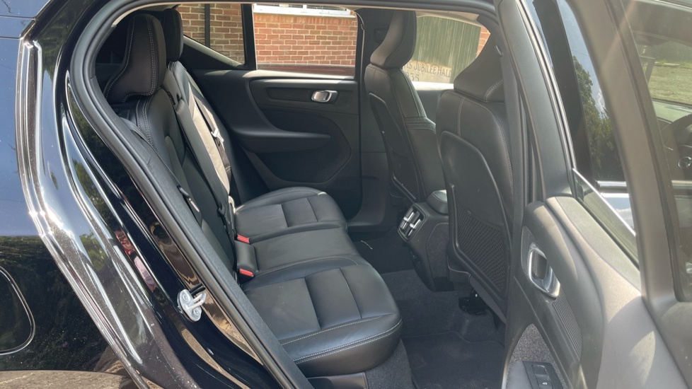 Volvo XC40 Ultimate, B4 Mild Hybrid, Dark HK23RMZ Black #6