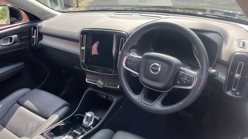 Volvo XC40 Ultimate, B4 Mild Hybrid, Dark HK23RMZ Black #4