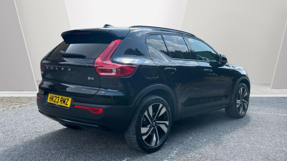 Volvo XC40 Ultimate, B4 Mild Hybrid, Dark HK23RMZ Black #2