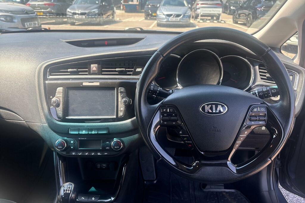 Kia Ceed 1.6 Ceed 2 Isg Crdi White #48