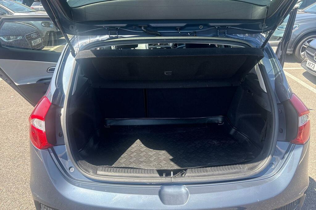 Kia Ceed 1.6 Ceed 2 Isg Crdi White #40