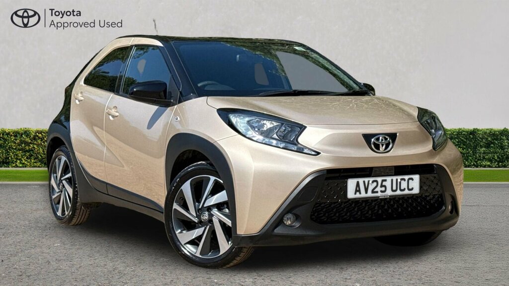 Toyota Aygo X 1.0 Vvt-i Edge Hatchback X-shift Euro 6 Beige