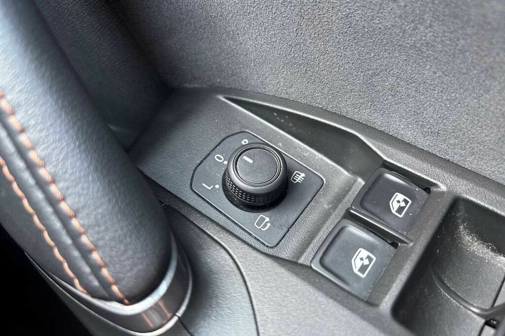 Cupra Leon 1.5 Etsi 150 V3 Dsg Blue #78
