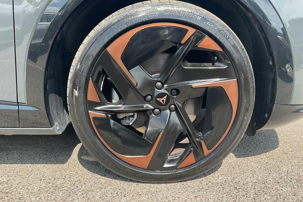 Cupra Tavascan V2 White #40