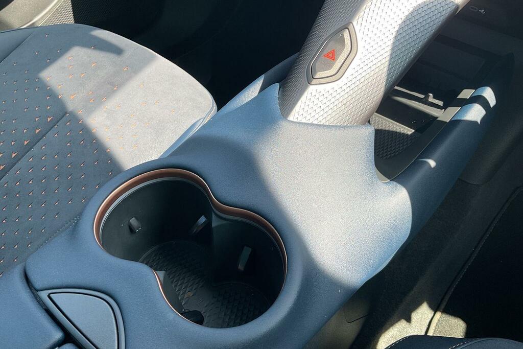 Cupra Tavascan V2 White #9