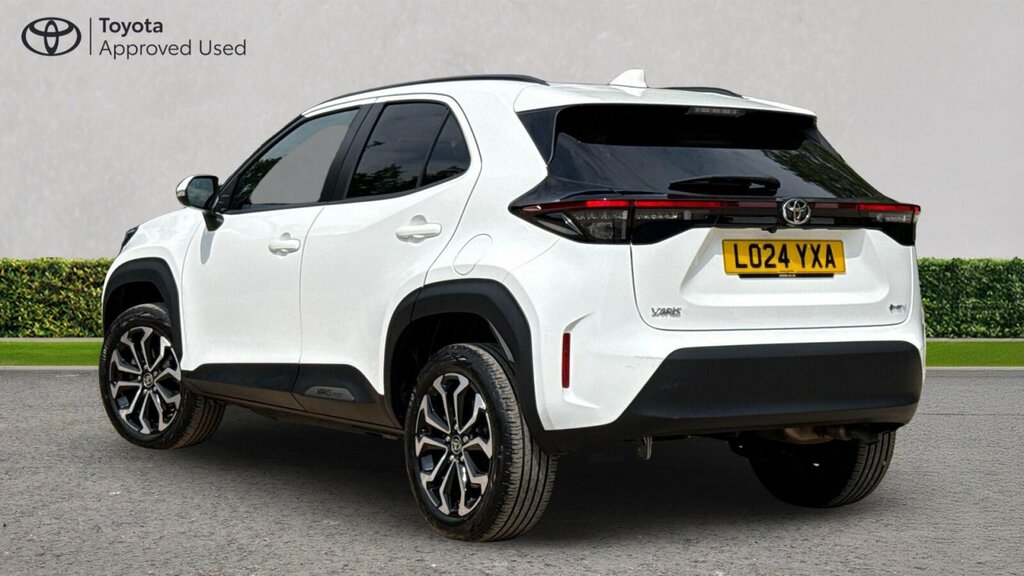 Toyota Yaris Cross 1.5 Vvt-h Design Suv Hybrid E-cvt Euro LO24YXA White #4