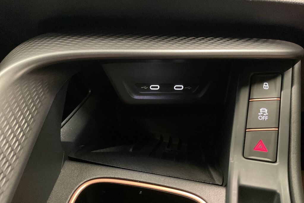 Cupra Terramar 1.5 Ehybrid 204 V2 Dsg Purple #24