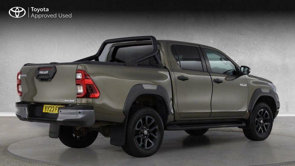 Toyota HILUX 2.8 D-4d Invincible X 4Wd Euro 6 Ss Brown #2
