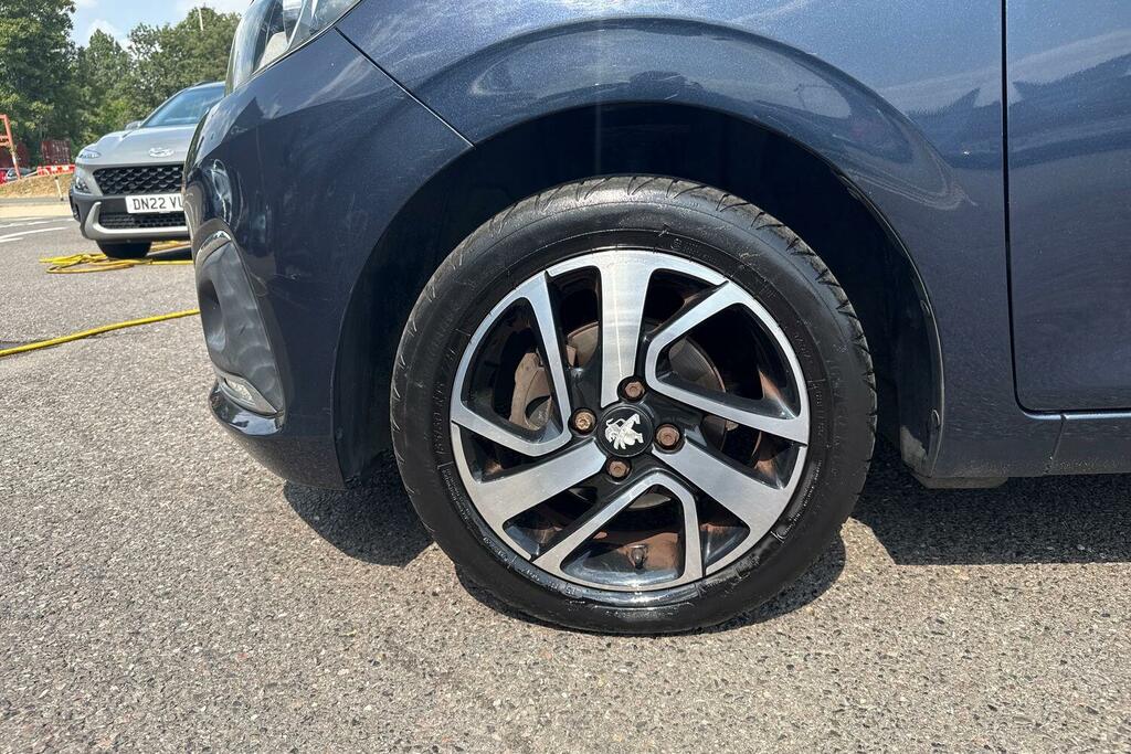 Peugeot 108 Active #36
