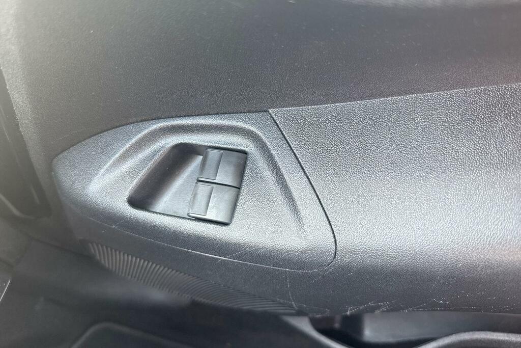 Peugeot 108 Active #18