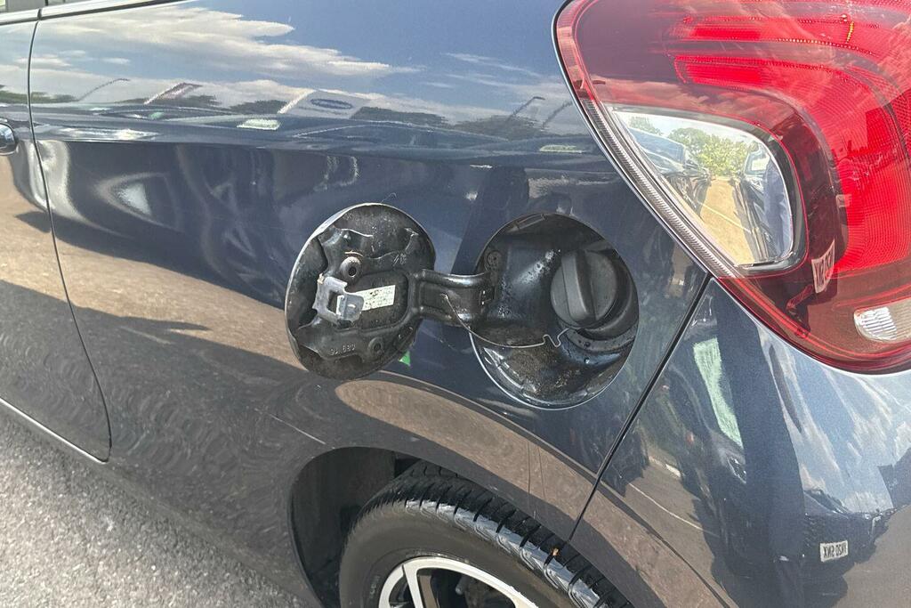 Peugeot 108 Active #45