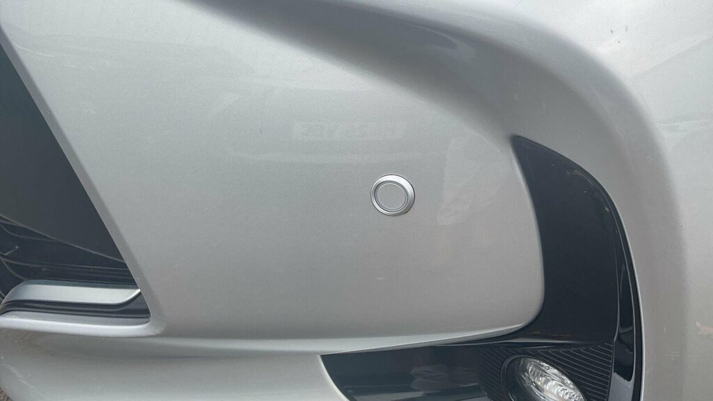 Toyota Yaris Active White #90