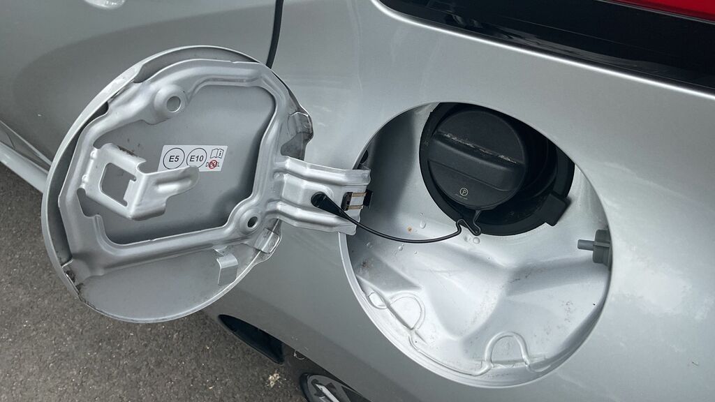 Toyota Yaris Active White #44