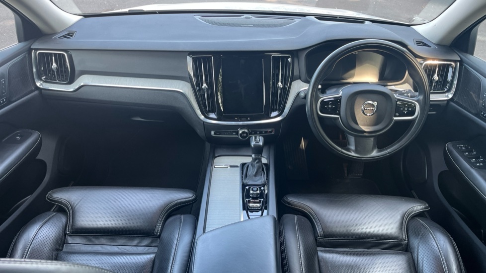 Volvo V60 D4 Inscription Pro White #5