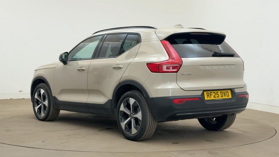 Volvo XC40 Plus, B4 Mild Hybrid, Dark #5