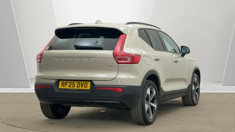 Volvo XC40 Plus, B4 Mild Hybrid, Dark #3