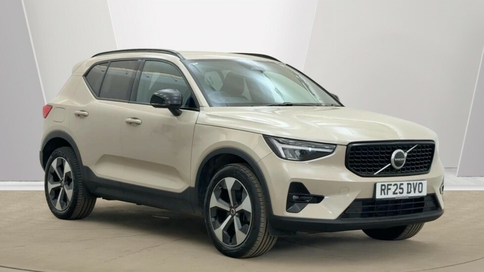 Volvo XC40 Plus, B4 Mild Hybrid, Dark