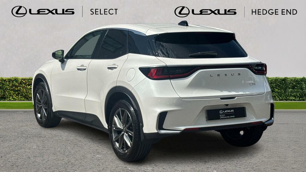 Lexus LBX 1.5 Vvt-ie Premium Plus Suv Hybrid E-cv HK26KOU White #4