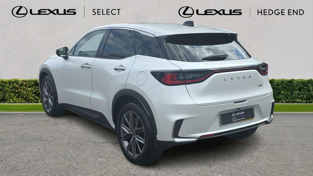 Lexus LBX 1.5 Vvt-ie Takumi Suv Hybrid E-cvt Euro HK26JSZ White #4