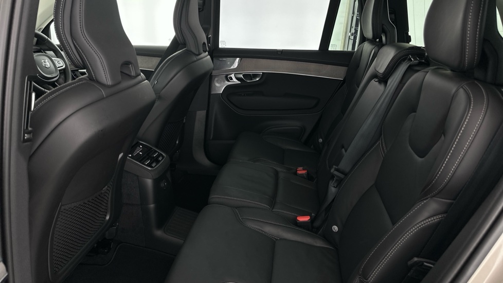 Volvo XC90 Ultra Blue #13