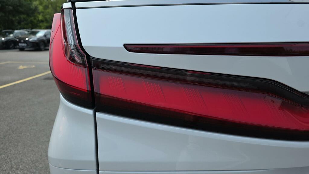 Lexus LM 350H 2.5 Takumi E-cvt 4 Seat  #21