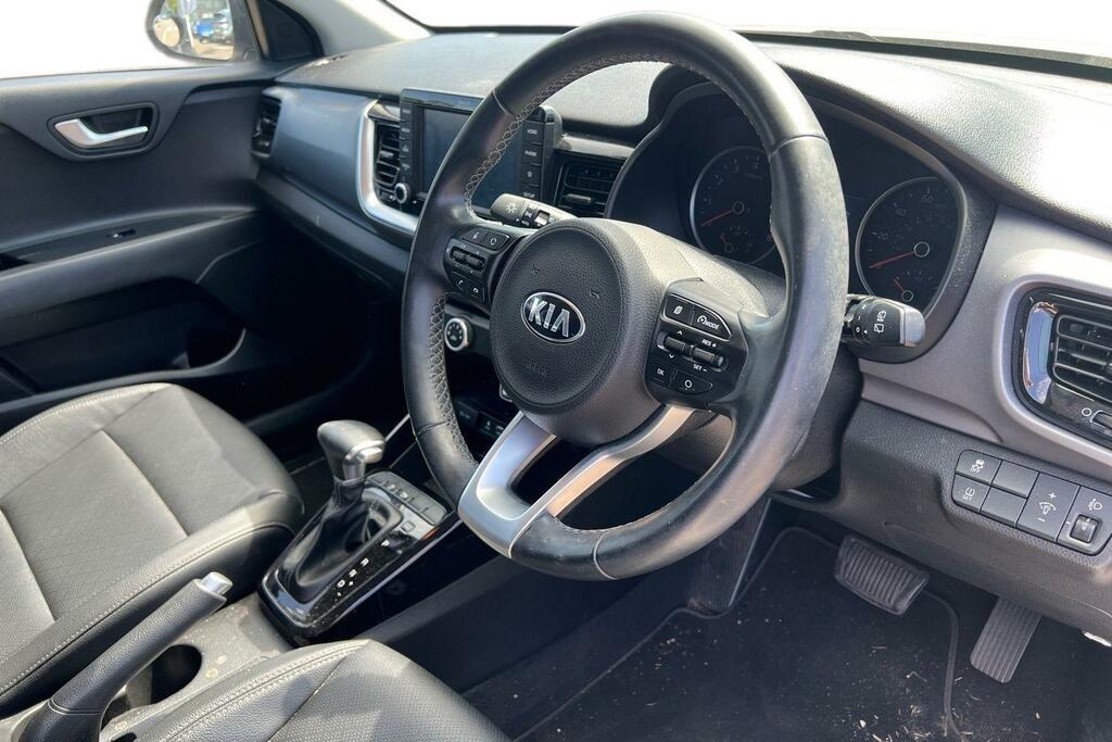 Kia Stonic 1.0 T-gdi Maxx Dct Euro 6 Ss White #6