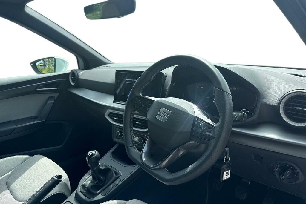 Seat Arona 1.0 Tsi 115 Fr First Edition White #6