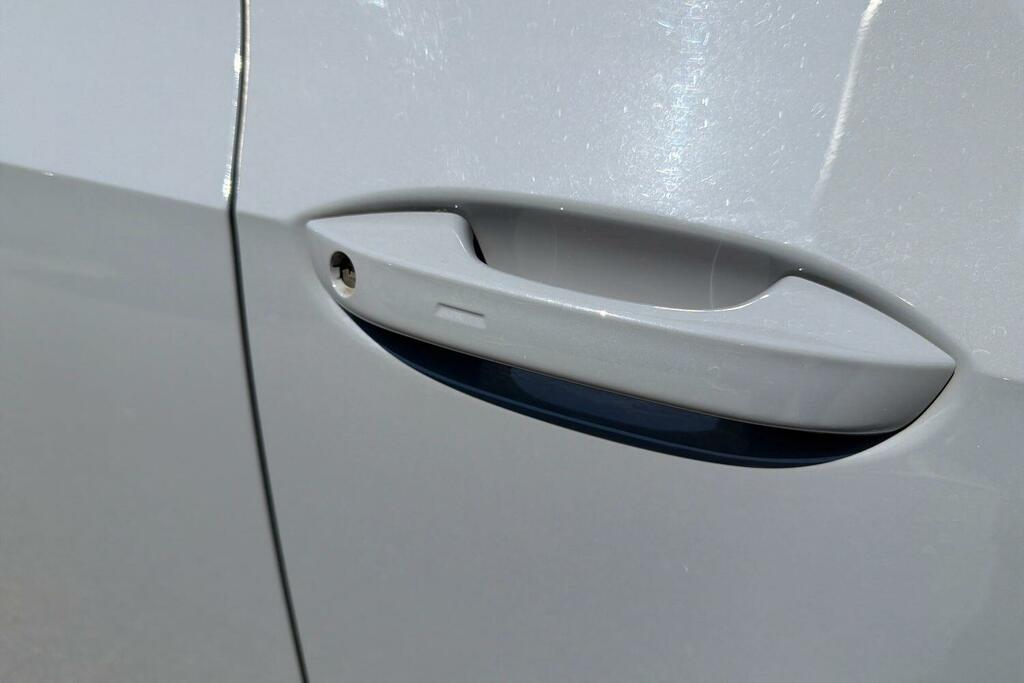 Cupra Born 150Kw V2 58Kwh White #32