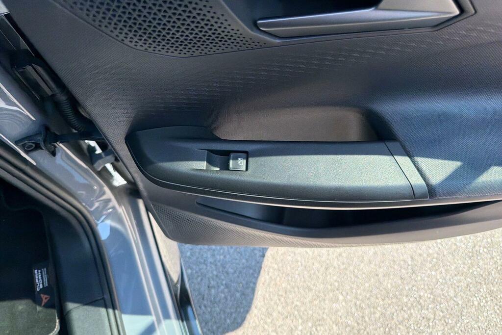 Cupra Born 150Kw V2 58Kwh White #40