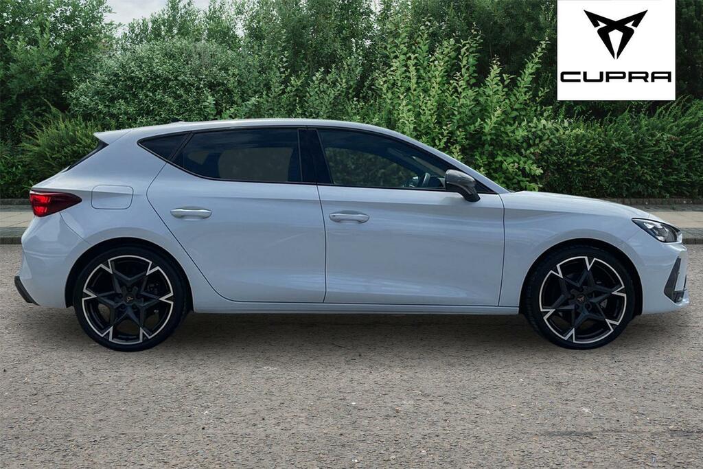 Cupra Leon 1.5 Etsi 150 V2 Dsg White #4