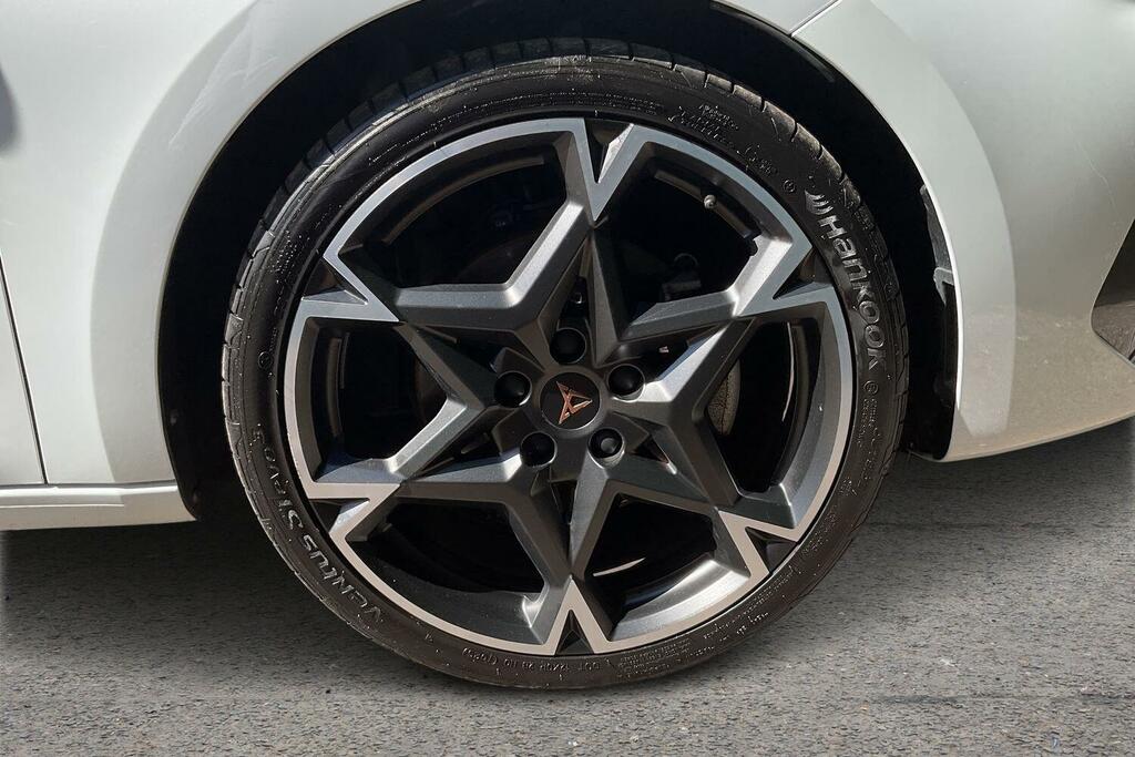 Cupra Leon 1.5 Etsi 150 V2 Dsg White #5