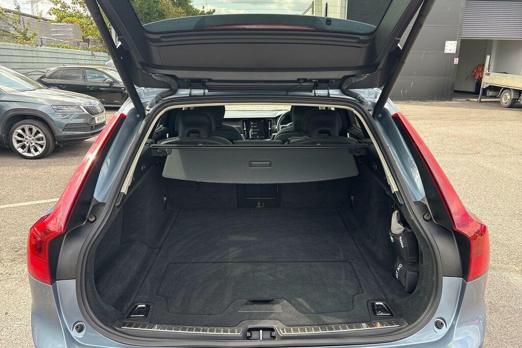 Volvo V90 2.0 D4 Momentum Plus Grey #40