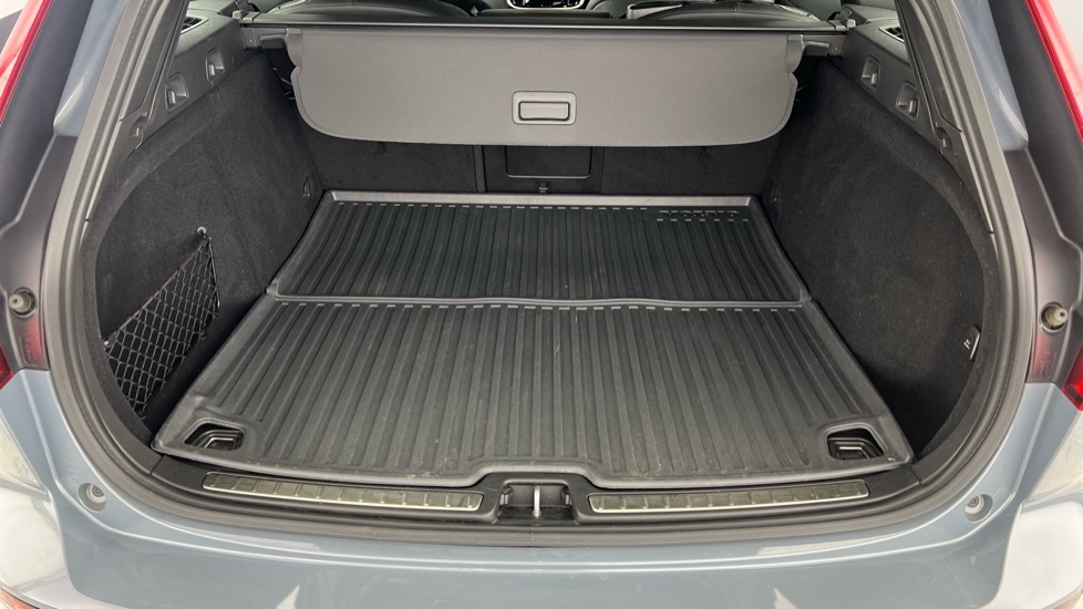 Volvo V60 Recharge Plus, T6 Awd Plug-in Hybrid, Grey #5