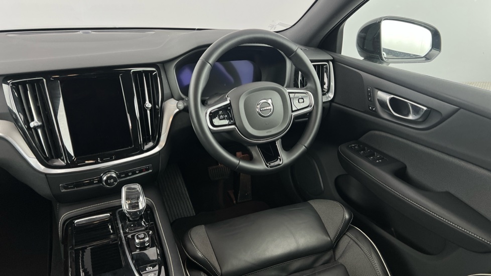 Volvo V60 B4 P Ultimate Dark Blue #8