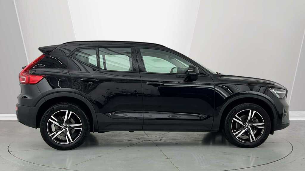 Volvo XC40 Plus, B4 Awd Mild Hybrid, Dark CK72LVR Black #3