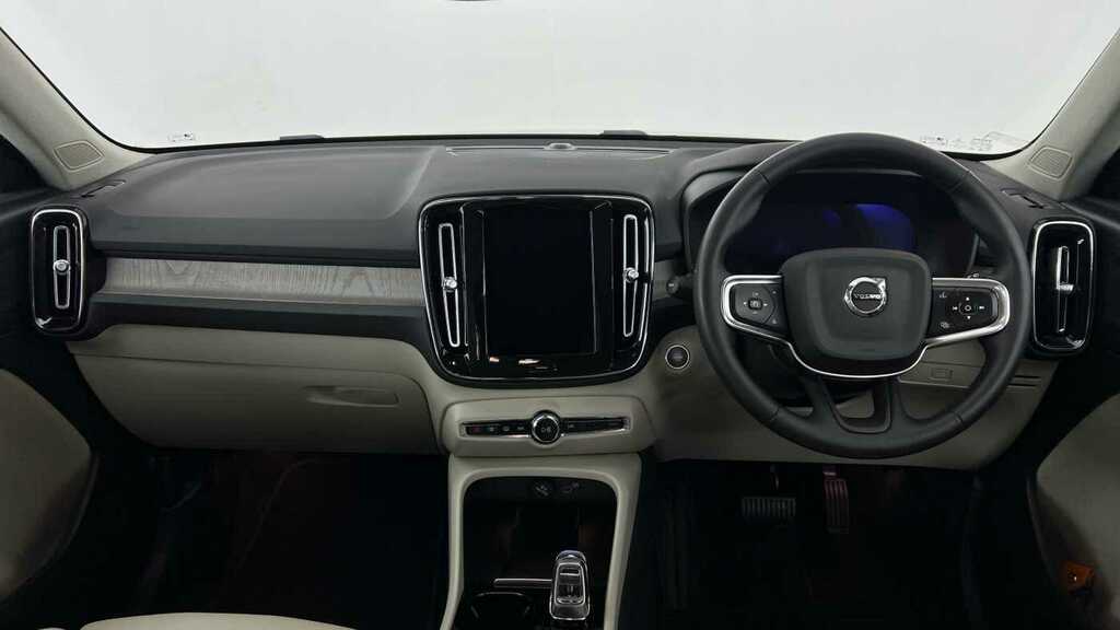 Volvo XC40 Plus, B4 Awd Mild Hybrid, Dark CK72LVR Black #5